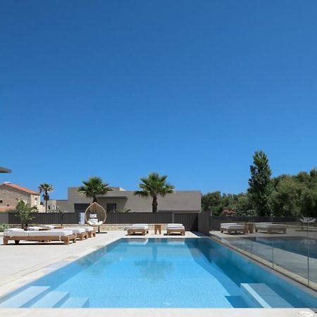 Athina Luxury Villa, With Pool & Walk To The Beach, By Thinkvilla Hanya Dış mekan fotoğraf