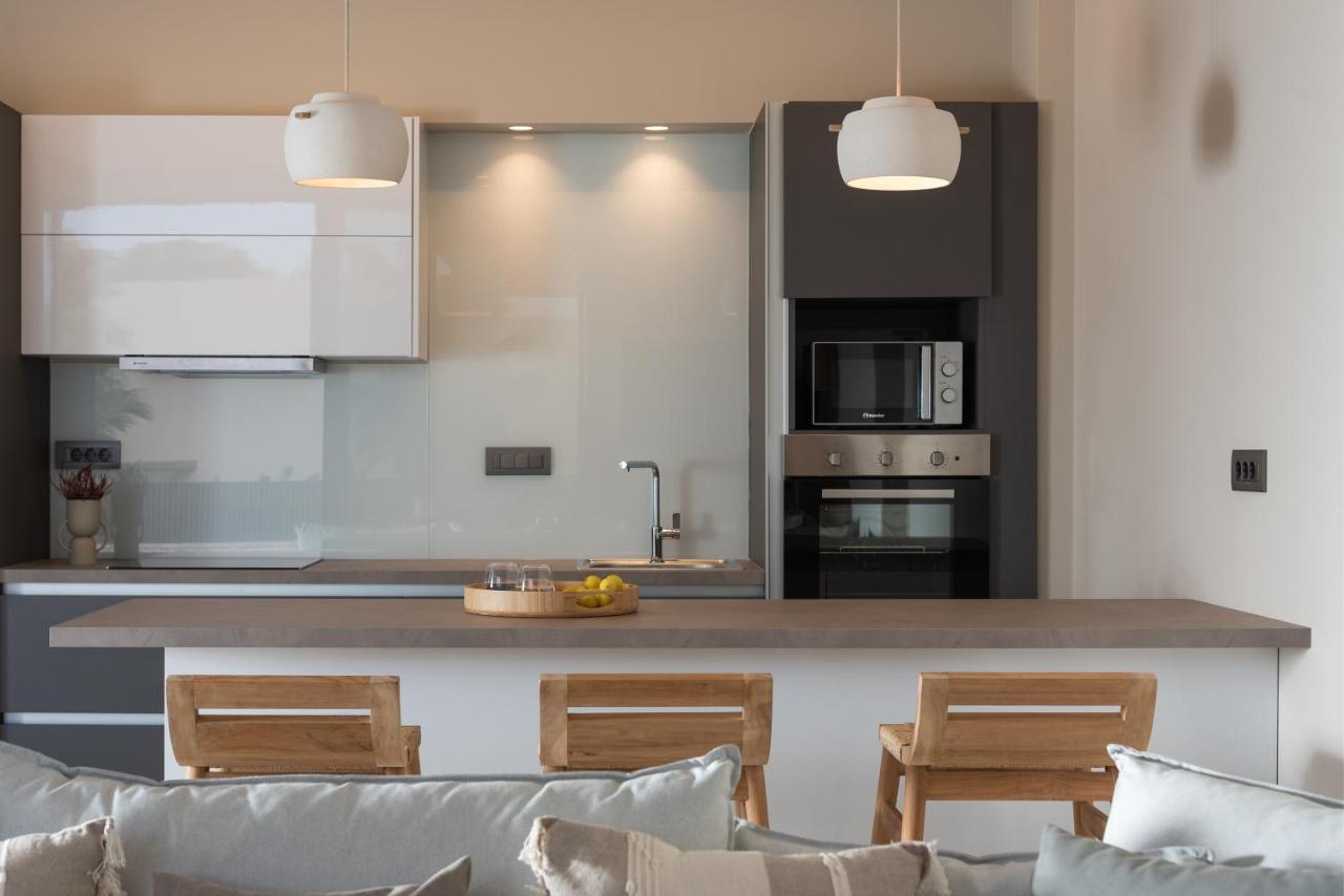 Athina Luxury Villa, With Pool & Walk To The Beach, By Thinkvilla Hanya Dış mekan fotoğraf