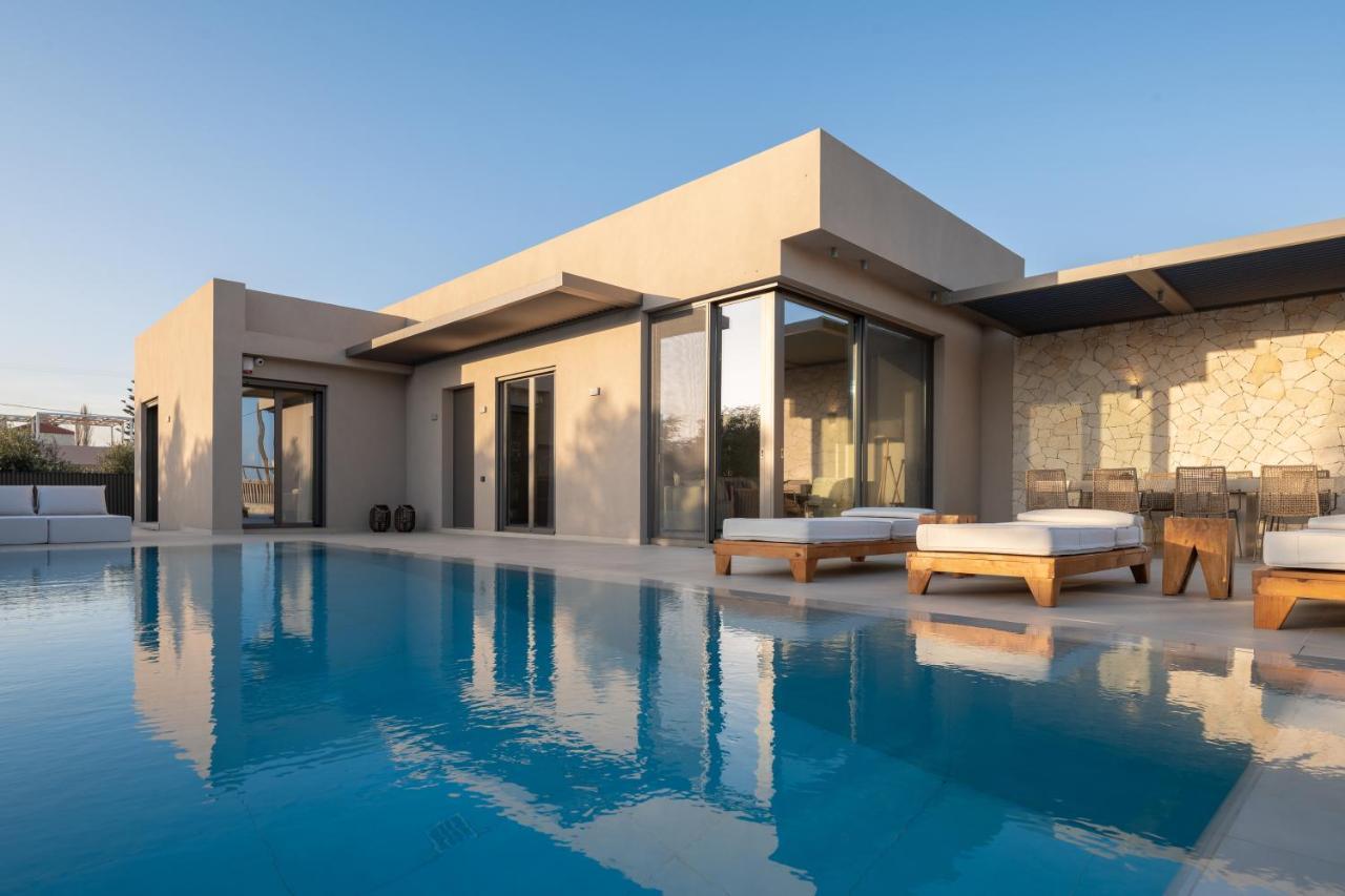 Athina Luxury Villa, With Pool & Walk To The Beach, By Thinkvilla Hanya Dış mekan fotoğraf