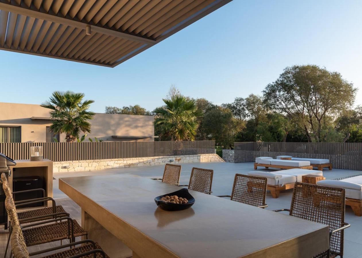 Athina Luxury Villa, With Pool & Walk To The Beach, By Thinkvilla Hanya Dış mekan fotoğraf